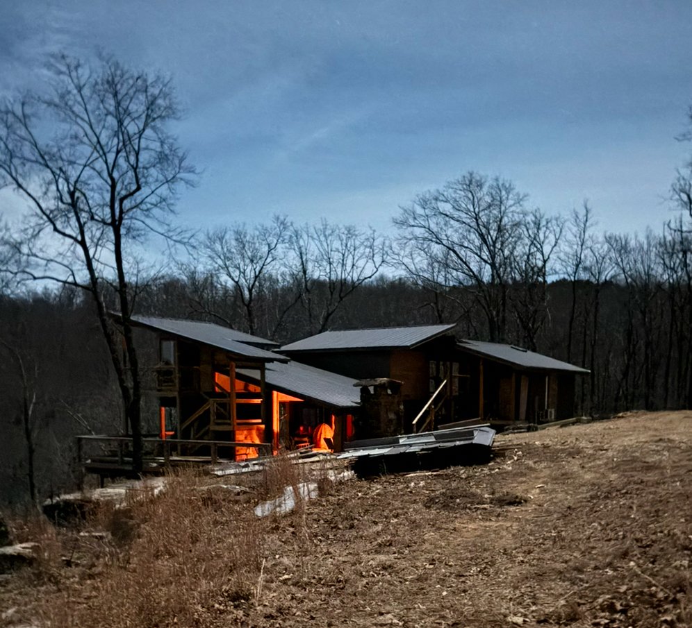 The Ledge cabin perched on cliff edge